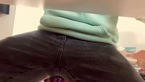 Snapshot of pedroserrano2000 chatting on 04-17-26, 10:18 PedrOO OO online show from 04-17-26, 10:18