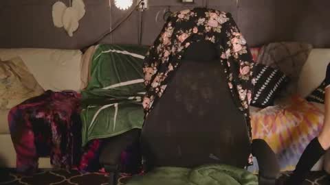 NEXT CHILL SESH  1130 930pm -ish PEEK online show from 11-12-25, 02:56