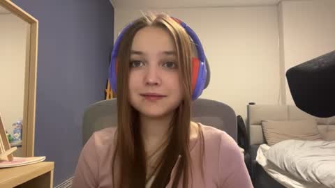 Luna Vale online show from 07-13-26, 07:38