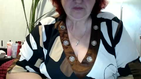 Snapshot of peggysoft chatting on 06-07-26, 10:46 PeggySoft online show from 06-07-26, 10:46