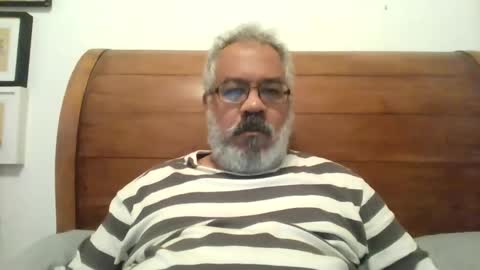 Snapshot of peleon68 chatting on 10-22-25, 10:04 peleon68 online show from 10-22-25, 10:04