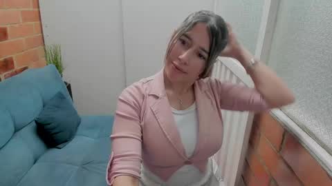Penelope online show from 05-13-26, 06:27