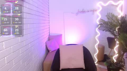 penelope online show from 10-25-25, 04:35