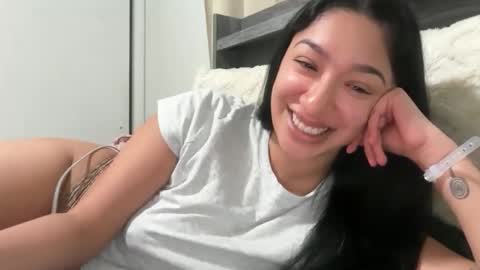 Snapshot of penelopeinwonderland chatting on 05-20-26, 03:56 penelopeinwonderland online show from 05-20-26, 03:56