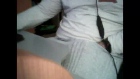 Snapshot of penesaur chatting on 02-10-25, 12:52 Penesaur online show from 02-10-25, 12:52