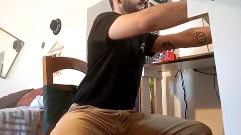 penesvoladores92 online show from 11-18-25, 03:27