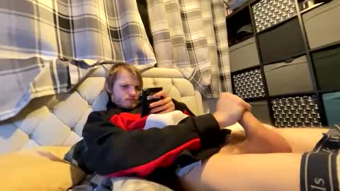 Penguin online show from 09-13-25, 09:58