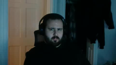 penguinman311 online show from 01-12-26, 06:35