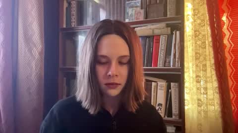Snapshot of pennilinko chatting on 03-19-26, 05:11 Alya online show from 03-19-26, 05:11