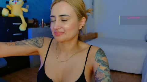 Hi Im Penelope  better vibrations  1111 online show from 05-27-26, 10:29