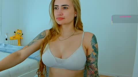 Hi Im Penelope  better vibrations  1111 online show from 06-01-26, 09:44