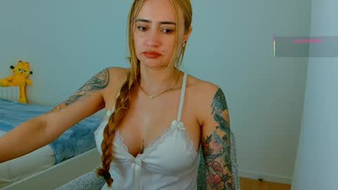 Hi Im Penelope  better vibrations  1111 online show from 06-02-26, 09:55