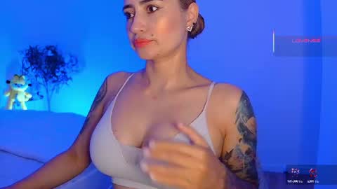 Hi Im Penelope  better vibrations  1111 online show from 06-20-26, 02:09
