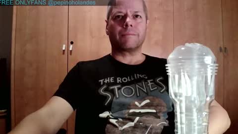 Pepino Holandes online show from 11-14-25, 11:35