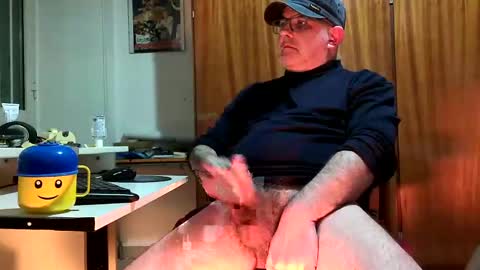 Snapshot of peppemarfy chatting on 02-26-25, 09:05 Peppe online show from 02-26-25, 09:05
