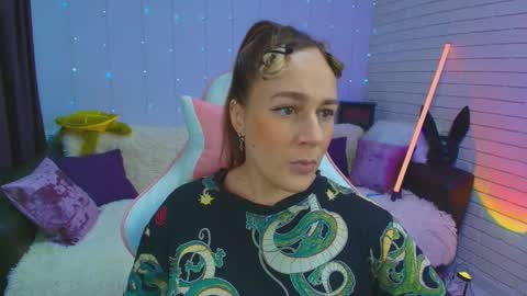 Dia  online show from 02-15-25, 08:54