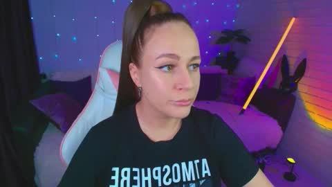 Dia  online show from 10-24-25, 09:00