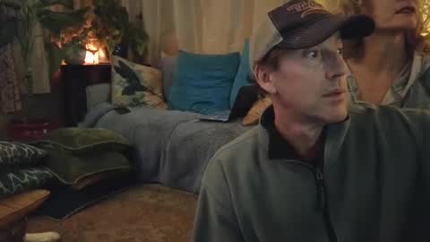 Peppermint and Dusty  online show from 12-06-24, 04:25