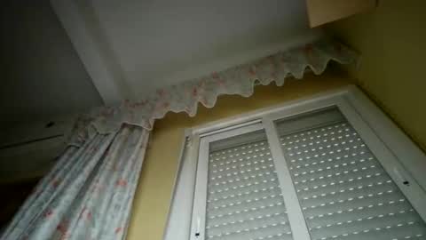 Snapshot of perales_12345 chatting on 04-03-26, 08:12 perales_12345 online show from 04-03-26, 08:12