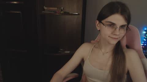 Snapshot of peralez_f chatting on 01-20-25, 12:46 Farida online show from 01-20-25, 12:46