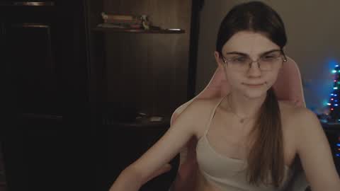 Snapshot of peralez_f chatting on 01-23-25, 01:51 Farida online show from 01-23-25, 01:51