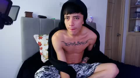 Snapshot of perceo09 chatting on 01-05-25, 07:07 first anal video in bio we are lucy and perceo follow us online show from 01-05-25, 07:07