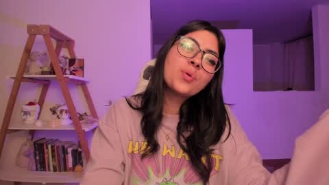 Sarah Ana Banana online show from 01-31-25, 05:19