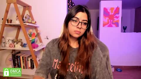 Sarah Ana Banana online show from 05-15-26, 03:13