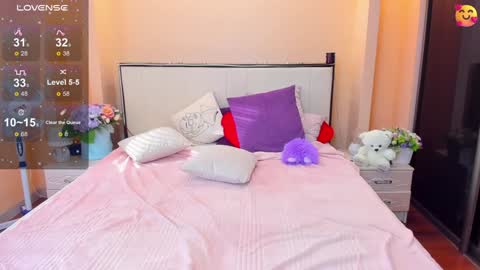 Julia online show from 01-23-25, 05:13