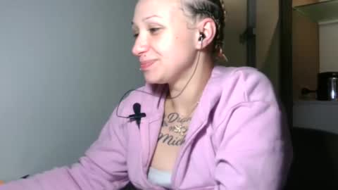 Snapshot of perfectly222peachy chatting on 04-09-26, 03:50 perfectly222peachy online show from 04-09-26, 03:50