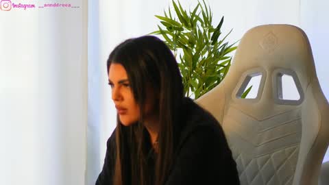 Dee online show from 02-21-25, 09:24