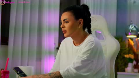 Dee online show from 03-23-26, 02:32