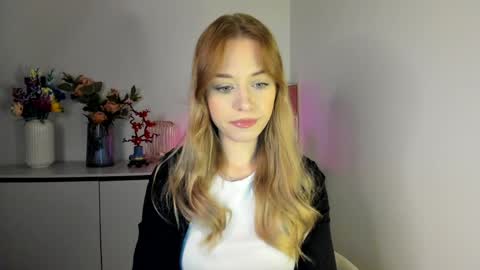 Snapshot of perfectxcindy chatting on 04-07-26, 04:35 Cindy online show from 04-07-26, 04:35
