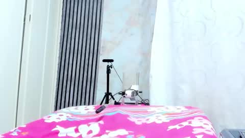 perla_blue1 online show from 11-13-25, 03:38