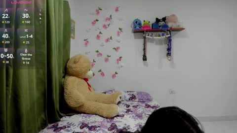 perla online show from 11-26-25, 10:00