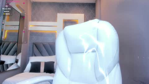 PERLA  online show from 02-27-25, 11:04