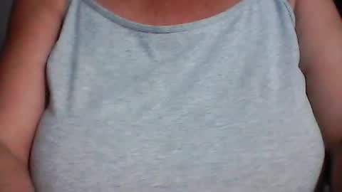 perlita070822 online show from 07-25-26, 03:15