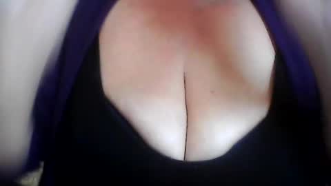 perlita070822 online show from 08-01-26, 03:06
