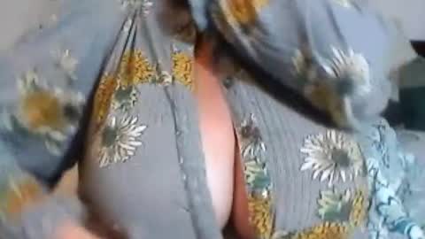 perlita070822 online show from 08-02-26, 02:32