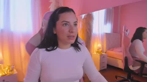 Marie online show from 05-12-26, 11:07