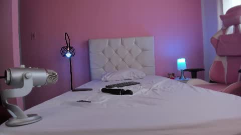 Marie online show from 06-10-26, 12:15