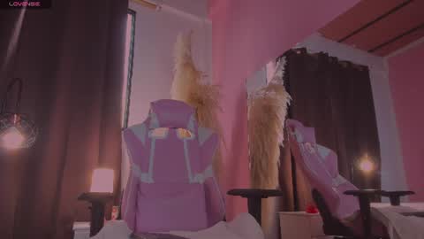 Marie online show from 07-06-26, 12:02