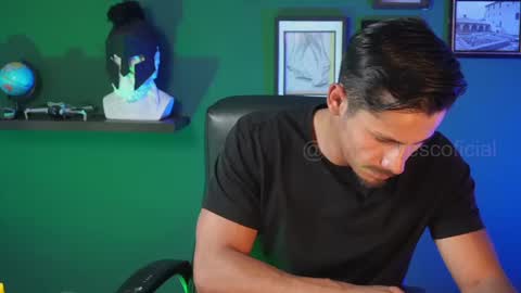 andres    online show from 03-06-25, 07:54