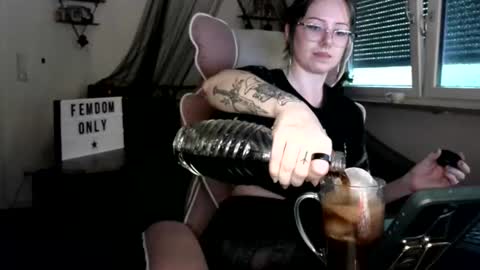 Persephone online show from 07-16-26, 12:22