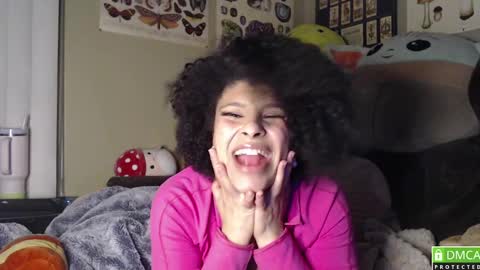 Snapshot of persephonesnymph chatting on 02-15-25, 04:36 Persephone online show from 02-15-25, 04:36