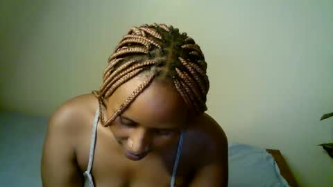 peru_queen online show from 05-19-26, 04:35