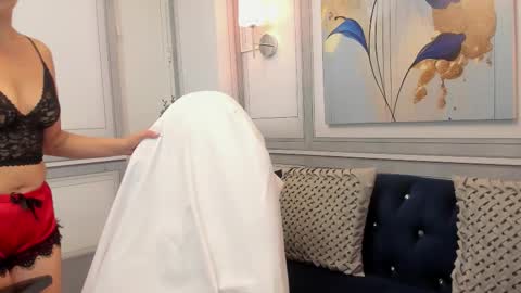 Mia online show from 02-15-26, 07:51