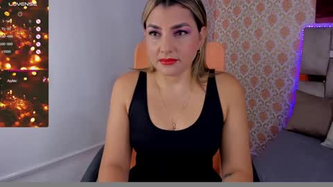 Isabella   online show from 12-16-24, 06:38