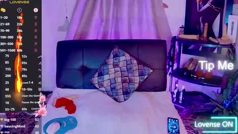 Snapshot of pervertmom_ chatting on 11-12-25, 12:33 ESMERALDA online show from 11-12-25, 12:33