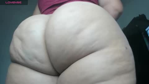 Snapshot of pervertt_mommy chatting on 02-12-25, 04:44  Alexandra  online show from 02-12-25, 04:44